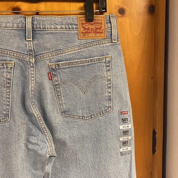 Mens Levi’s jeans size 31x28 - Picture 4 of 7